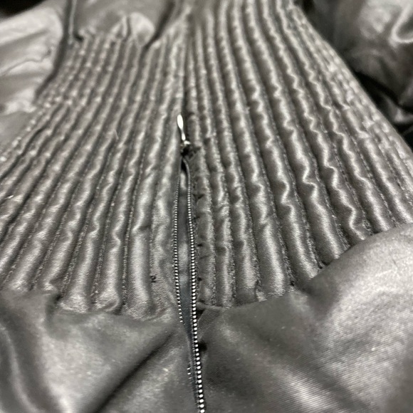 Women’s black down Rudsak Winter Jacket size medium - Picture 9 of 10